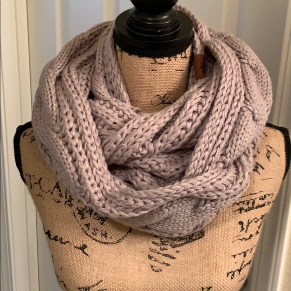 ❄️ 🧣 Women’s Winter Infinity Scarf & Ponytail Beanie Set 🧣 ❄️ - Picture 5 of 14